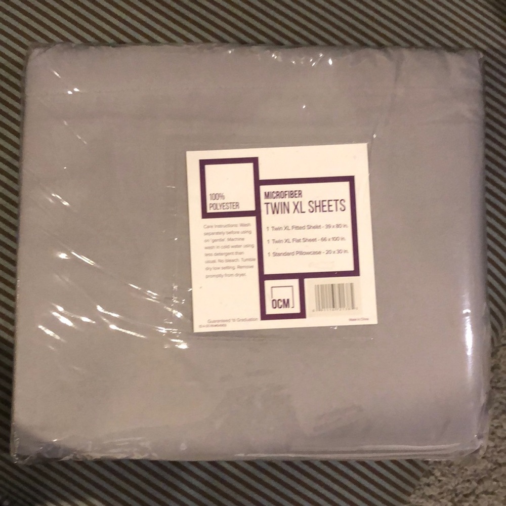 NWT Twin XL Microfiber sheet set